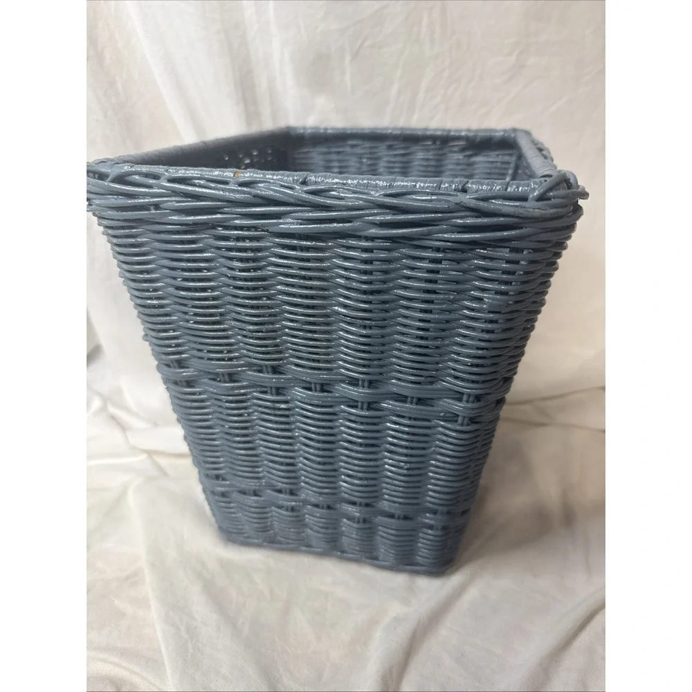 Vintage Country Blue Waste Basket Bin Trash Can Rattan Wicker Woven Storage Farm